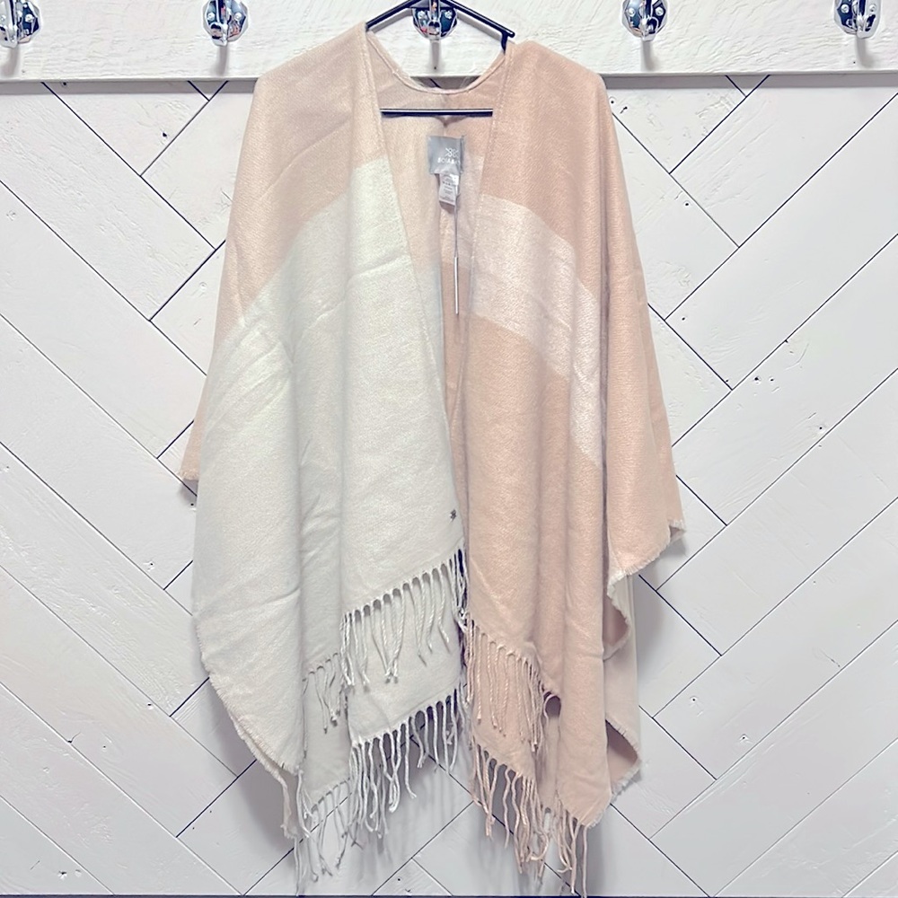 NWT Fringed Blanket Shawl